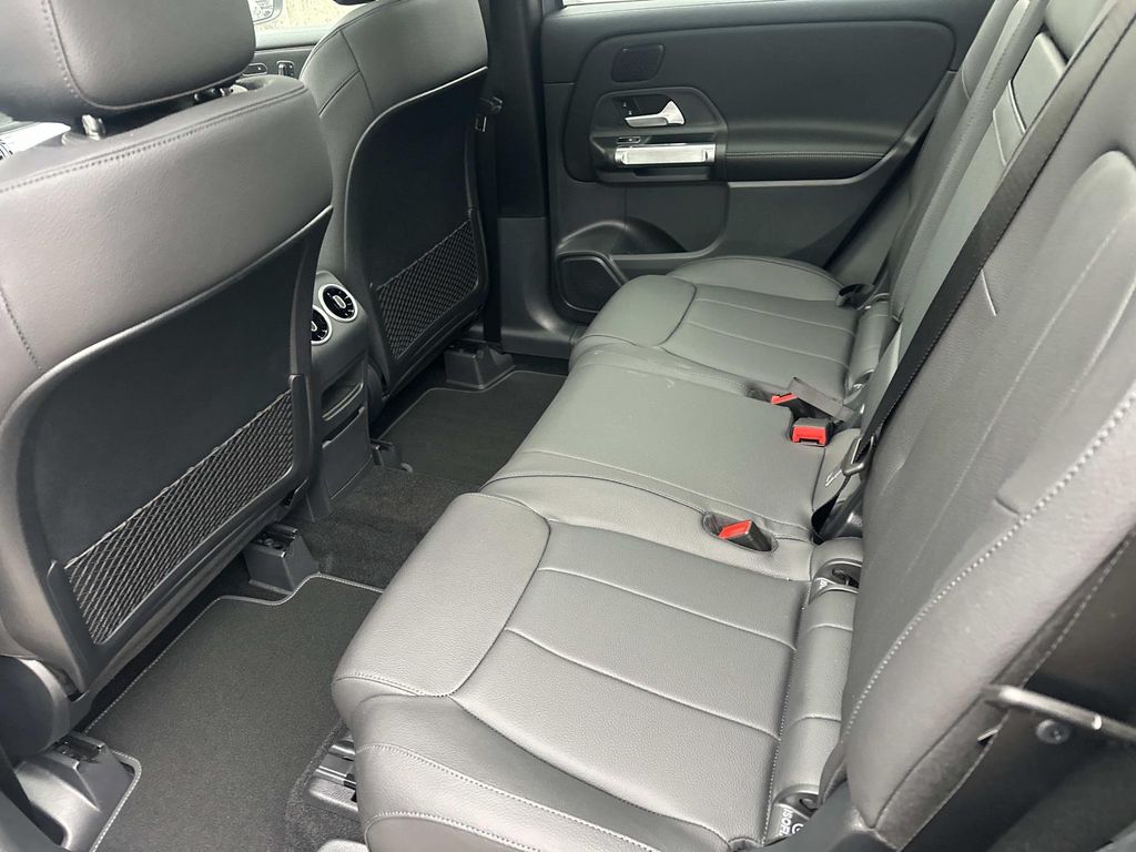 Thumbnail: 2026 Mercedes-Benz GLB - 14