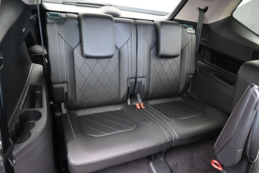 Used 2025 Gray Volkswagen 2.0T SEL Premium R-Line image 43