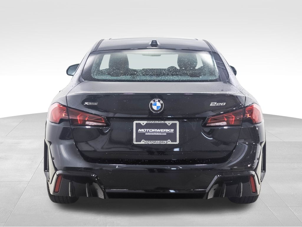 Thumbnail: 2026 BMW 2 Series - 4