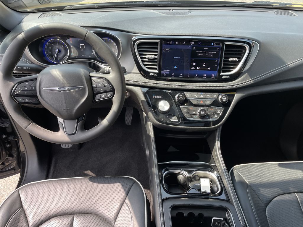 Used 2022 Chrysler Pacifica Van
