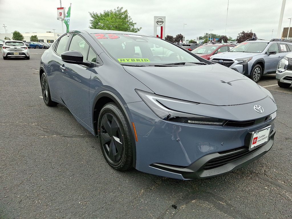 Thumbnail: 2025 Toyota Prius - 3