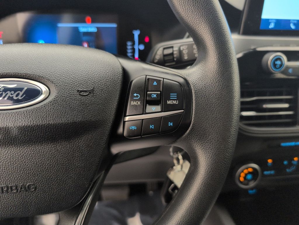 2023 Oxford White Ford Escape Base FWD SUV