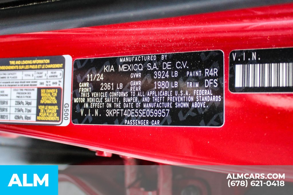 Used 2025 Red Kia LXS image 40