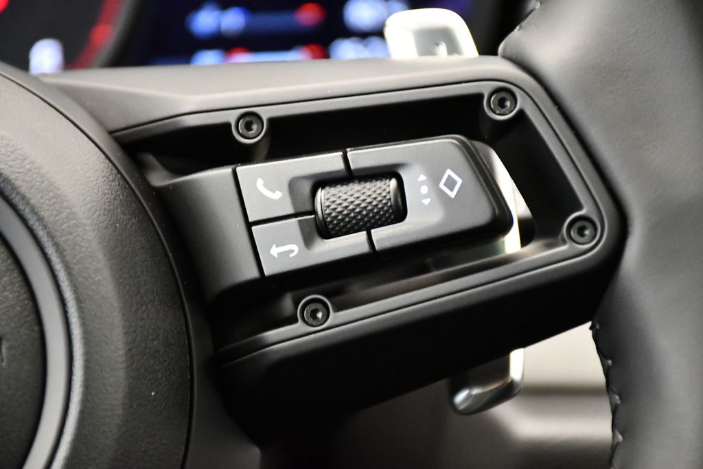 Thumbnail: 2026 Porsche Macan - 28