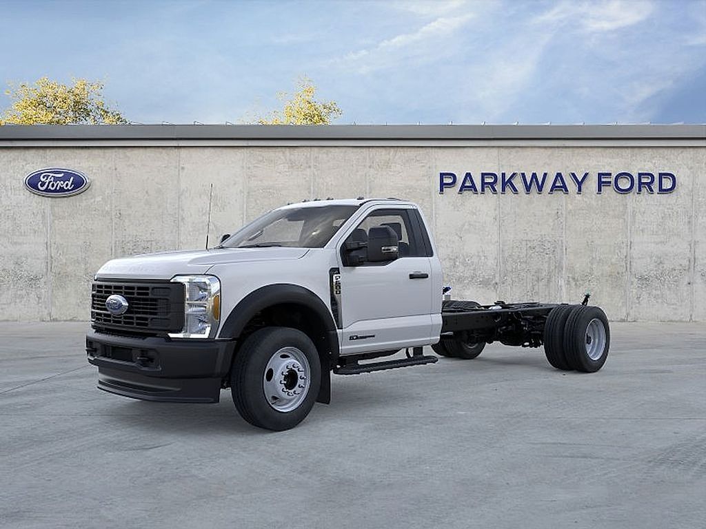 2026 Ford F-600 XL 4x4 Regular Cab 193-In DRW's photo