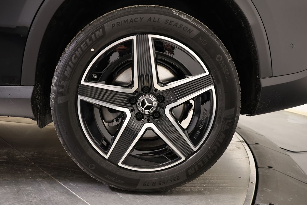 Thumbnail: 2026 Mercedes-Benz GLC - 14