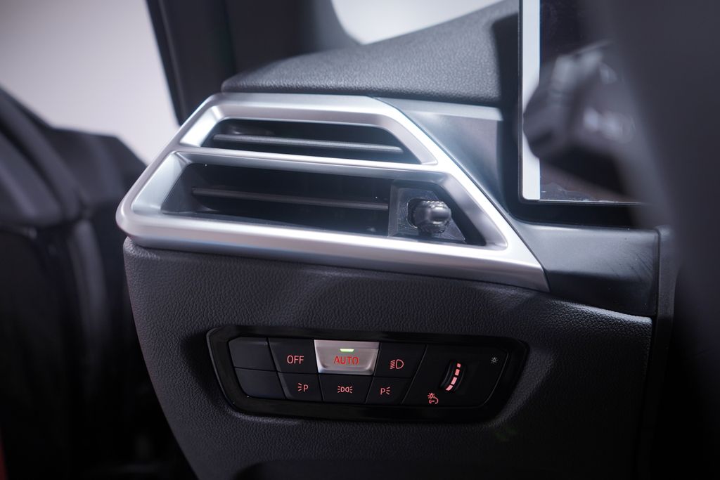 Thumbnail: 2025 BMW 4 Series - 21