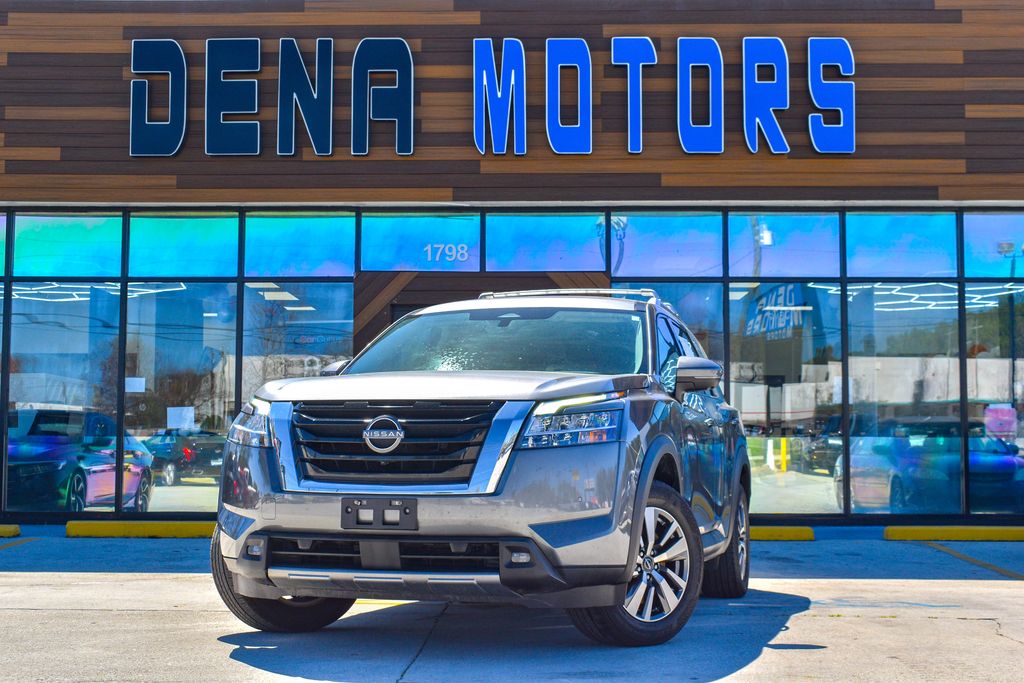 2023 Nissan Pathfinder SL - 0