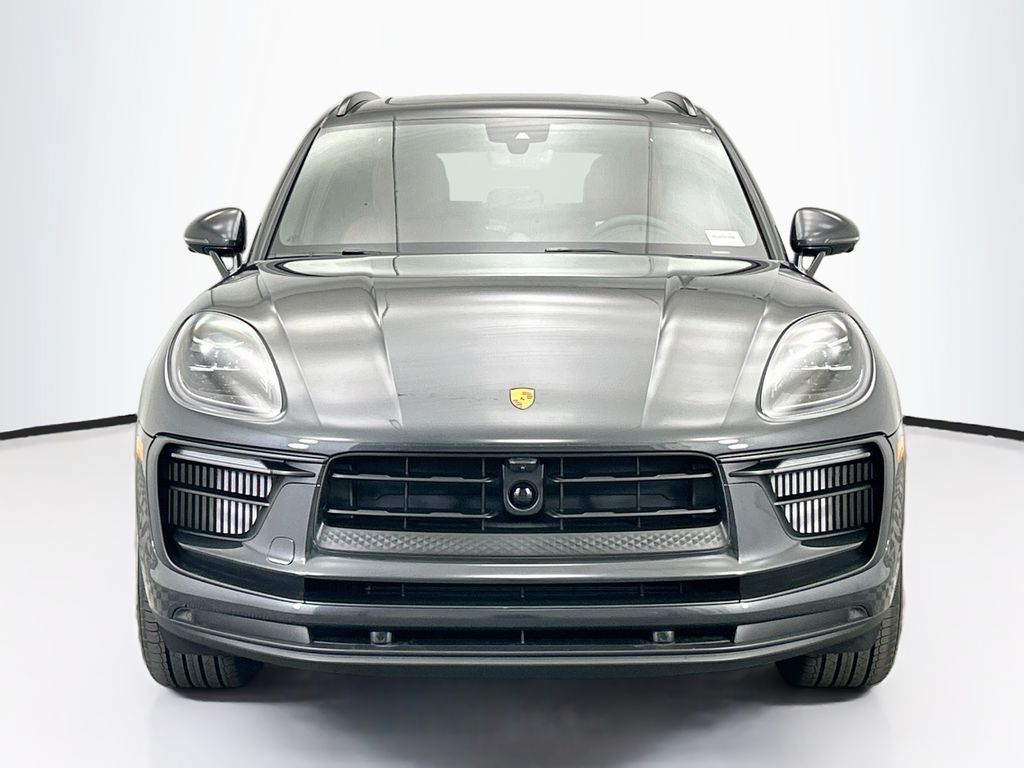 Thumbnail: 2026 Porsche Macan - 10