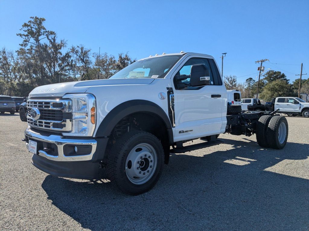 2025 Ford F-550 Chassis XL