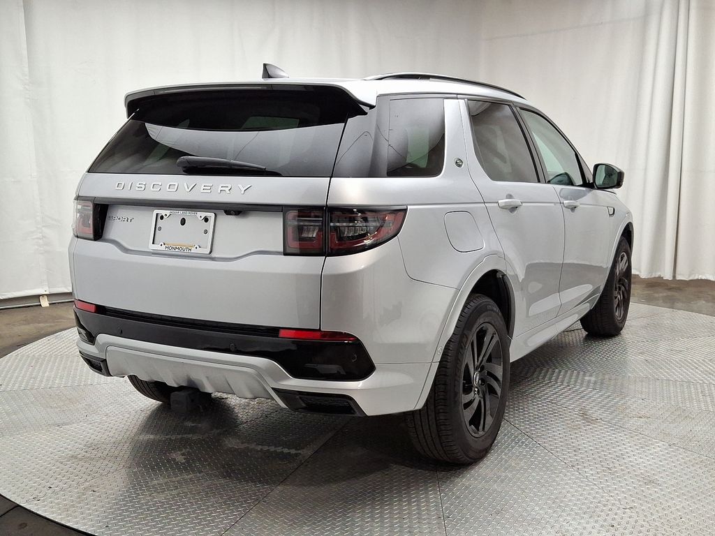 2024 Land Rover Discovery Sport S 4