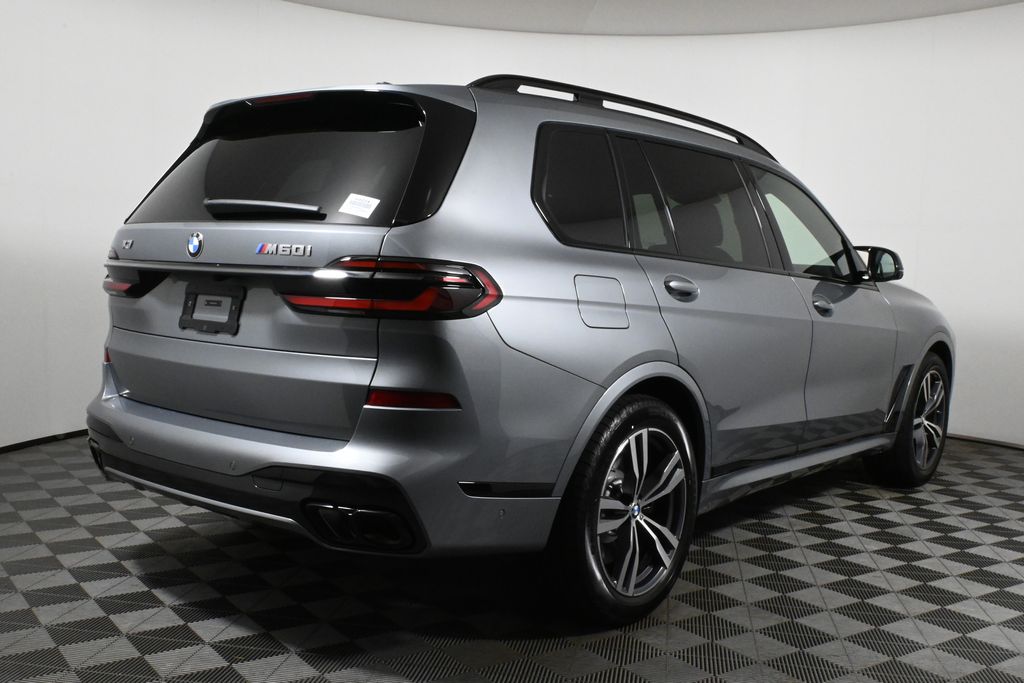 2025 BMW X7 M60i 7