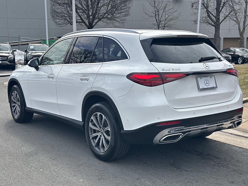 Thumbnail: 2023 Mercedes-Benz GLC - 13