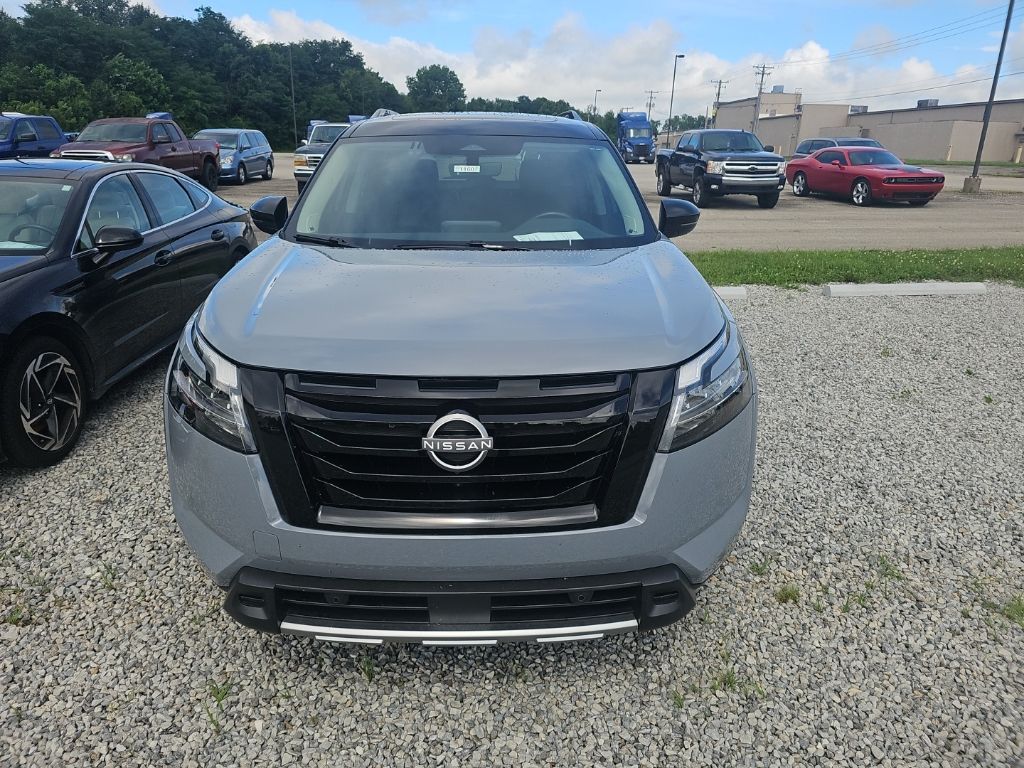 2023 Nissan Pathfinder SL 4WD