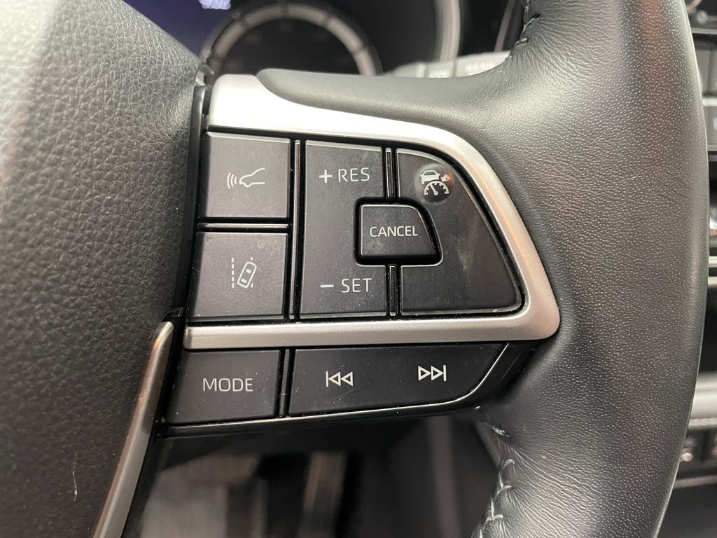 2022 Toyota Highlander XLE 23