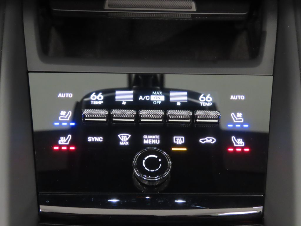 Thumbnail: 2024 Porsche Macan - 29