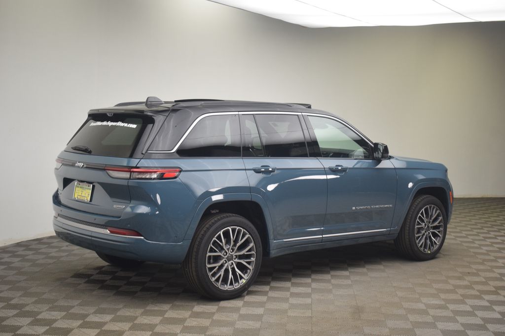 new 2026 Jeep Grand Cherokee car, priced at $58,046