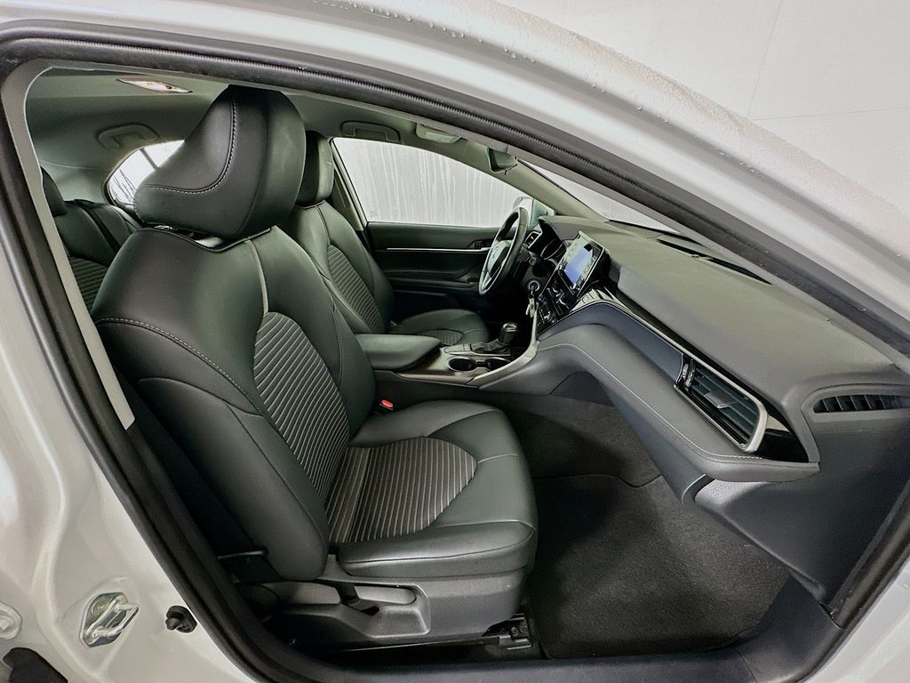 Thumbnail: 2022 Toyota Camry - 26