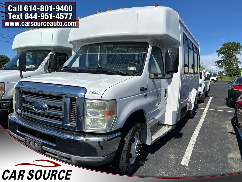 Oxford White 2010 Ford E-Series Chassis Van Rear-Wheel Drive Automatic