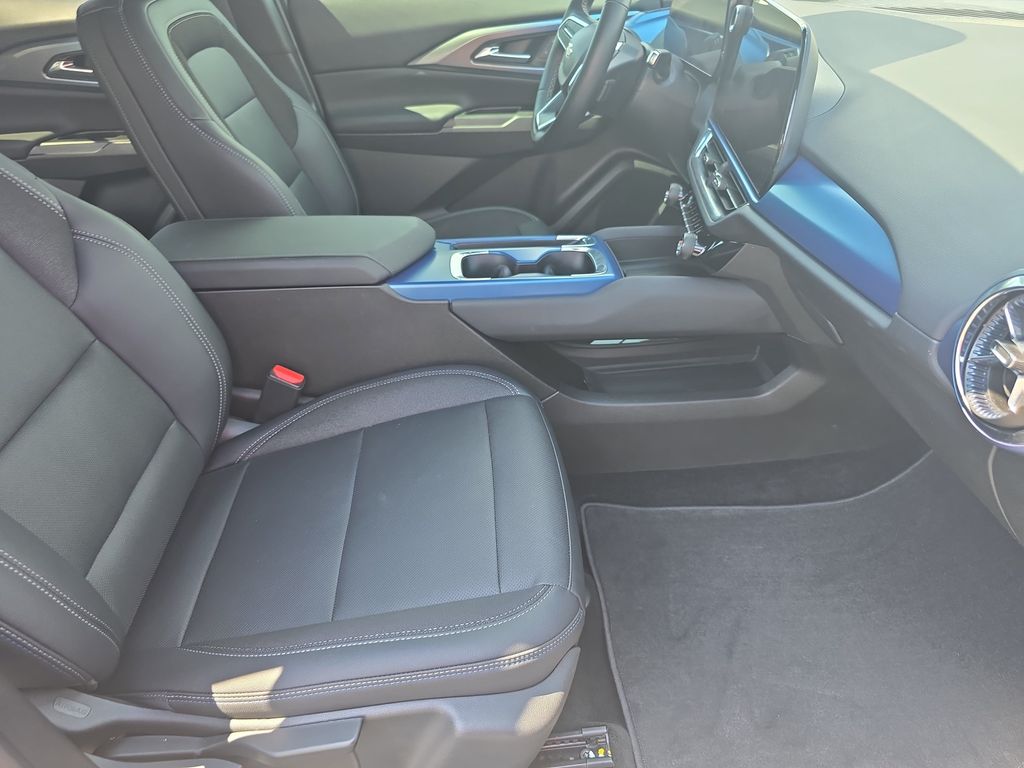 Used 2025 Chevrolet Equinox EV SUV