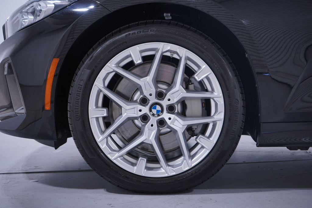 Thumbnail: 2025 BMW 3 Series - 2