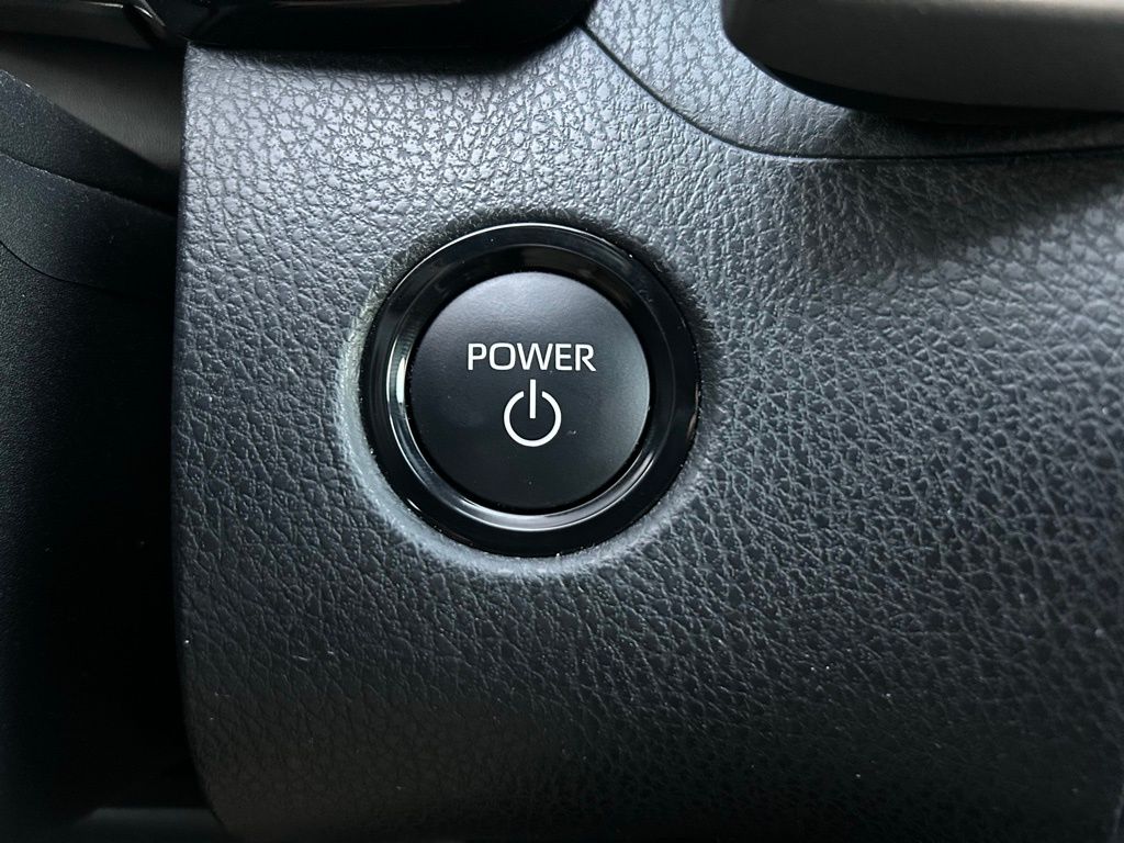 Thumbnail: 2025 Toyota Camry - 29