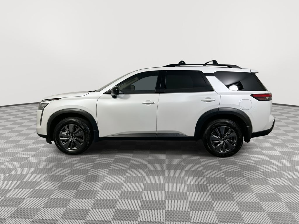 View vehicle photo 5