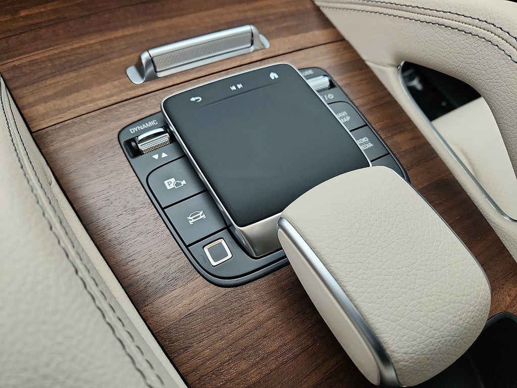 Thumbnail: 2026 Mercedes-Benz GLE - 14