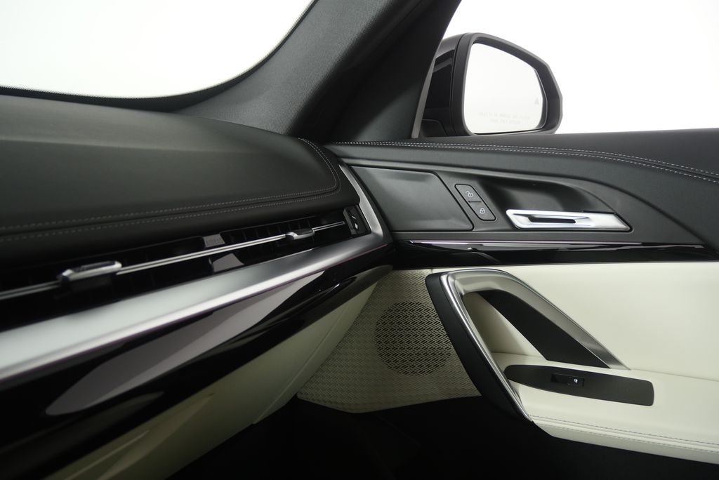 Thumbnail: 2026 BMW X1 - 24