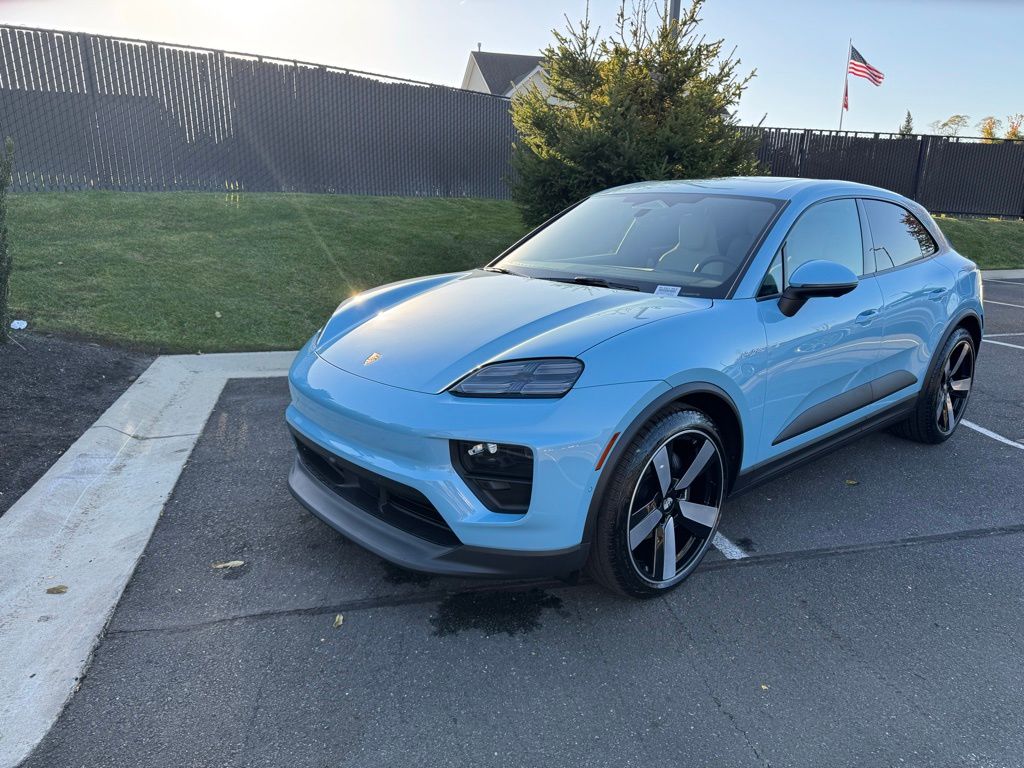 2024 Porsche Macan T -
                West Long Branch, NJ