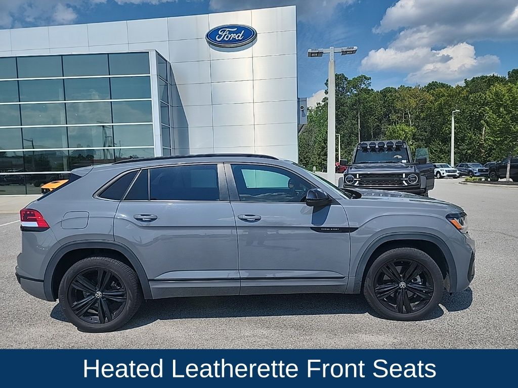 2023 Volkswagen Atlas Cross Sport 2.0T SEL R-Line Black