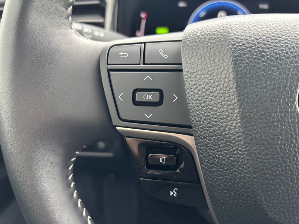 Thumbnail: 2025 Toyota Camry - 12