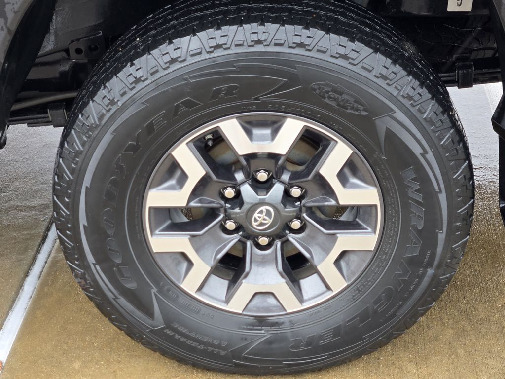 2021 Toyota Tacoma TRD Off-Road - 7