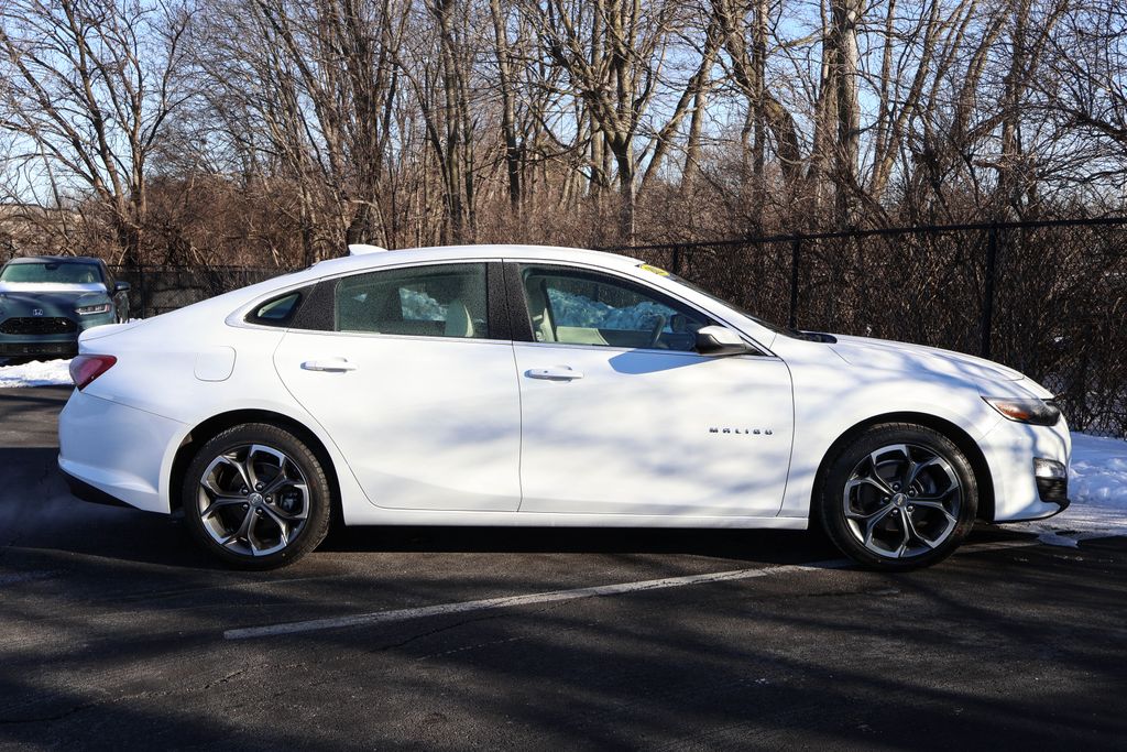 2022 Chevrolet Malibu LT 11