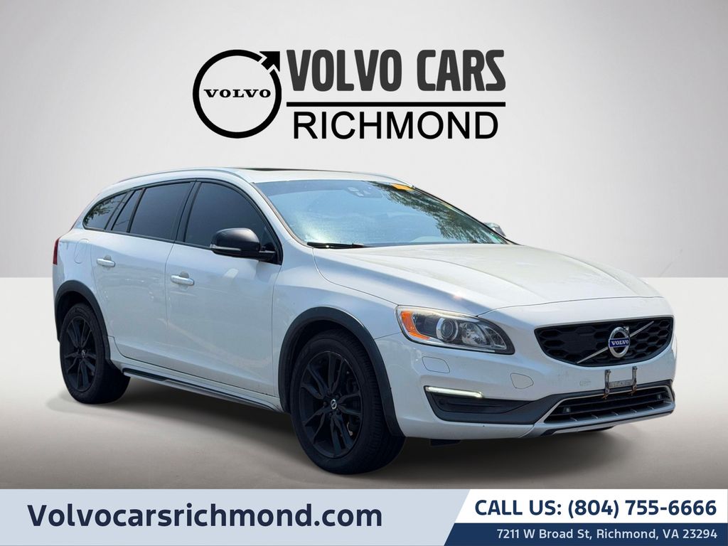 2015 Volvo V60 Cross Country Platinum