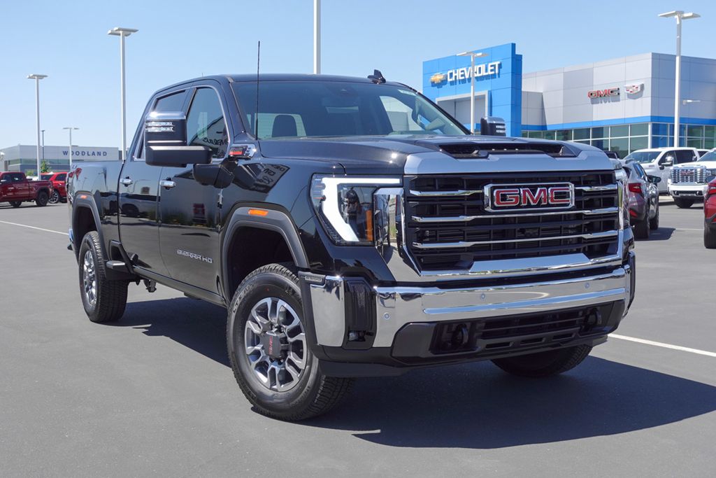 2025 GMC Sierra 2500HD SLT Crew Cab 4WD