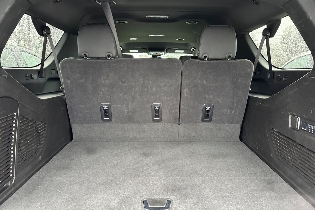 used 2025 GMC Yukon XL car, priced at $74,962