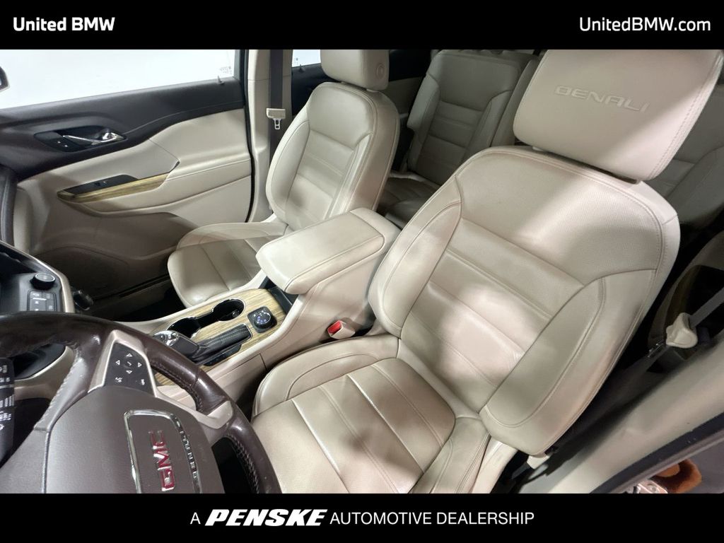 2019 GMC Acadia Denali 13