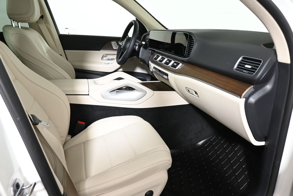 Thumbnail: 2026 Mercedes-Benz GLE - 22