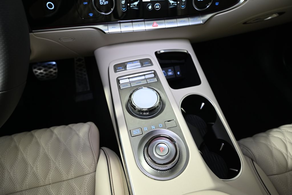 2024 Genesis GV70 Sport 19