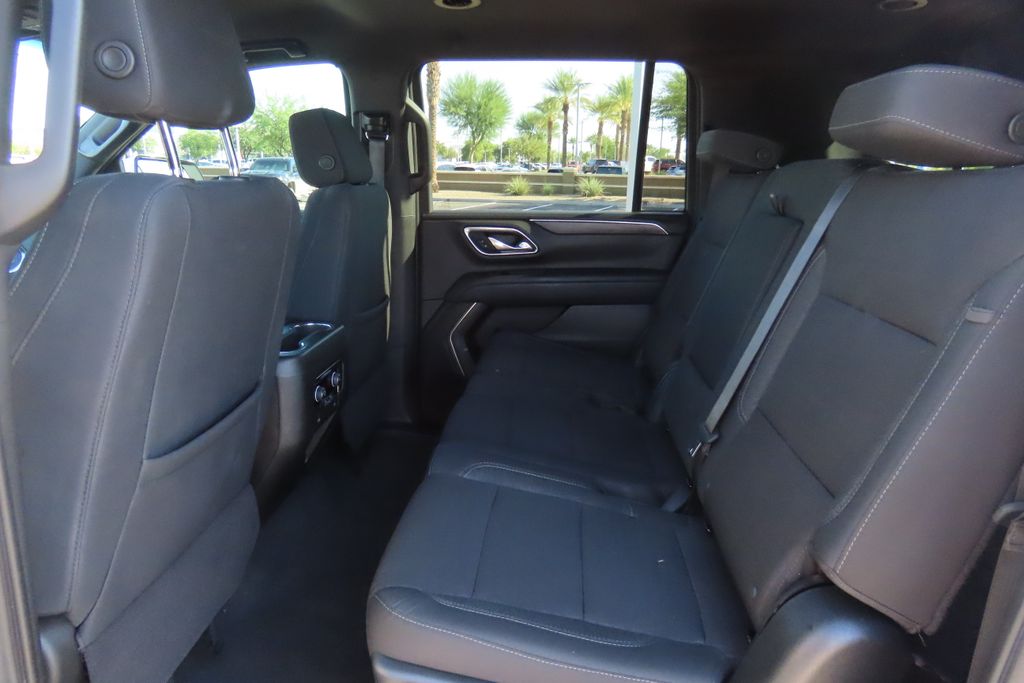Thumbnail: 2023 Chevrolet Suburban - 20