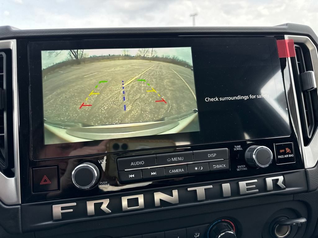 2025 Nissan Frontier SV photo