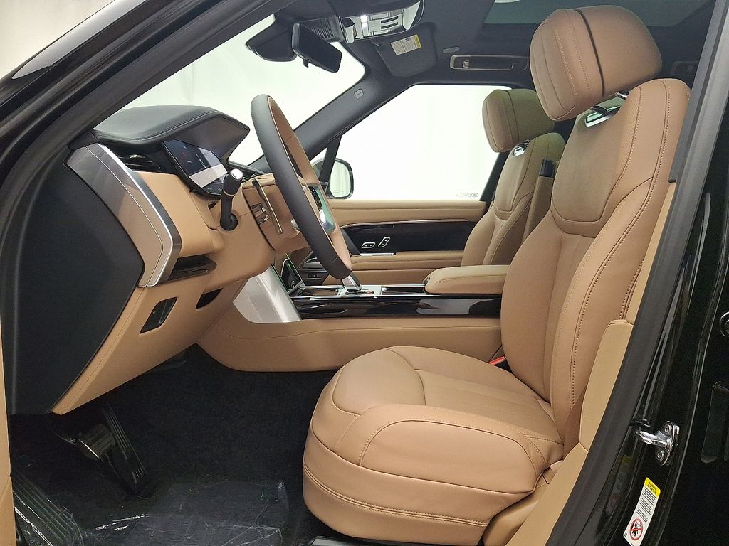 Thumbnail: 2025 Land Rover Range Rover - 8