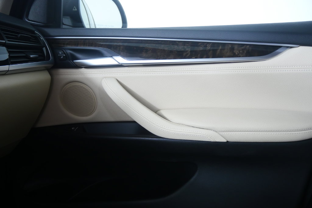 Thumbnail: 2016 BMW X5 - 29