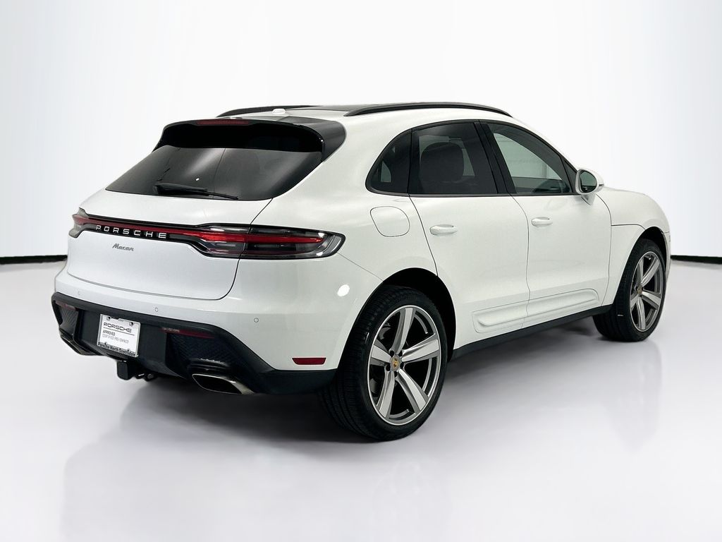 Thumbnail: 2025 Porsche Macan - 7