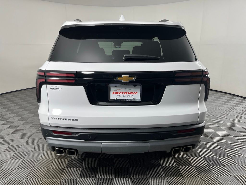 Thumbnail: 2026 Chevrolet Traverse - 4