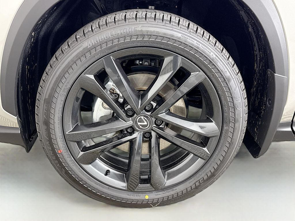 2025 Lexus NX Hybrid 450h+ 23