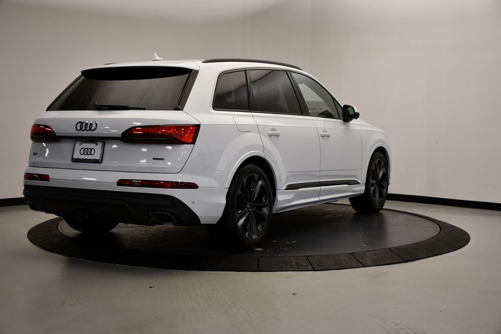 Thumbnail: 2026 Audi Q7 - 5