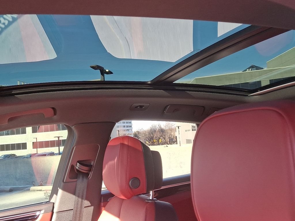 Thumbnail: 2024 Porsche Macan - 15