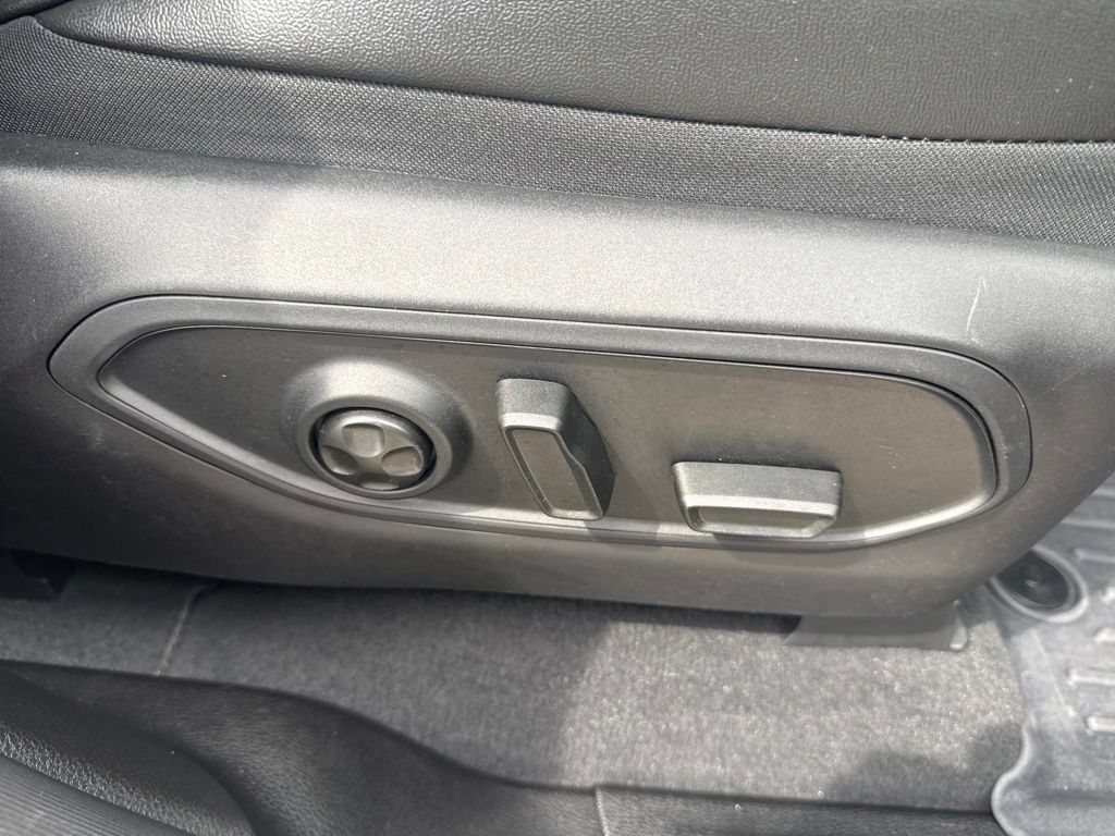 2023 Jeep Grand Cherokee Limited 4x2
